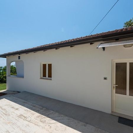 Holiday Home Saladinka With Whirlpool Poreč Exterior foto